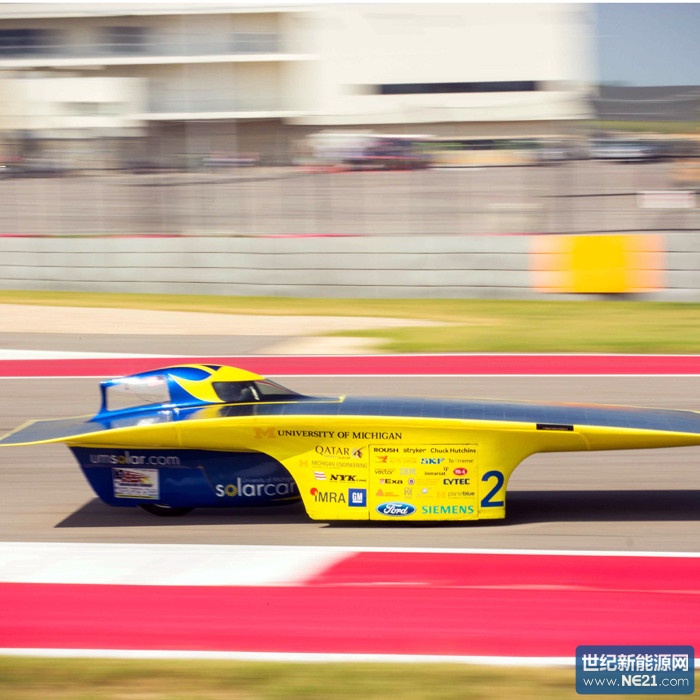 solar-cars-university-of-michigan_ph